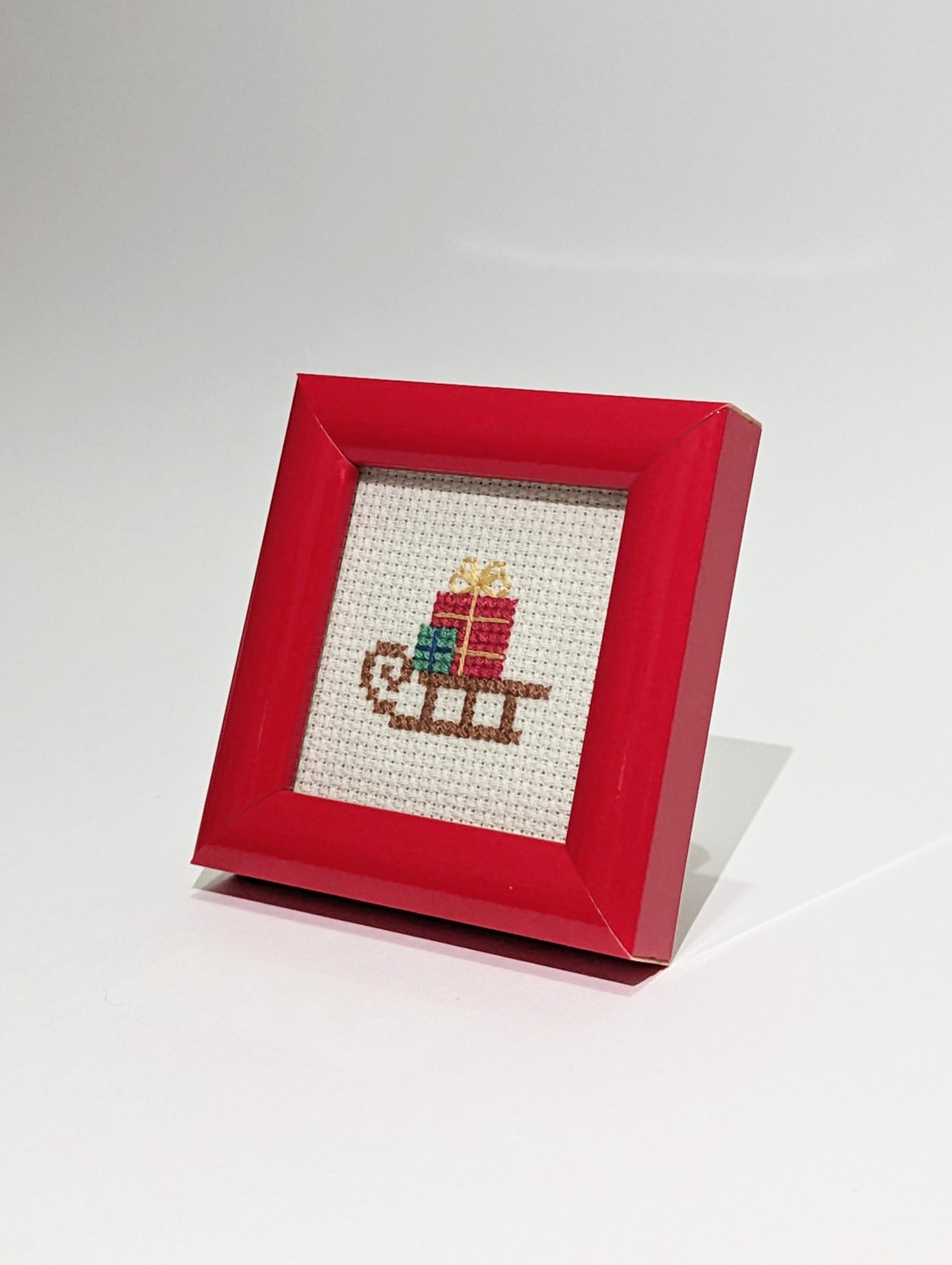 Embroidery Kit_Sled With Gifts